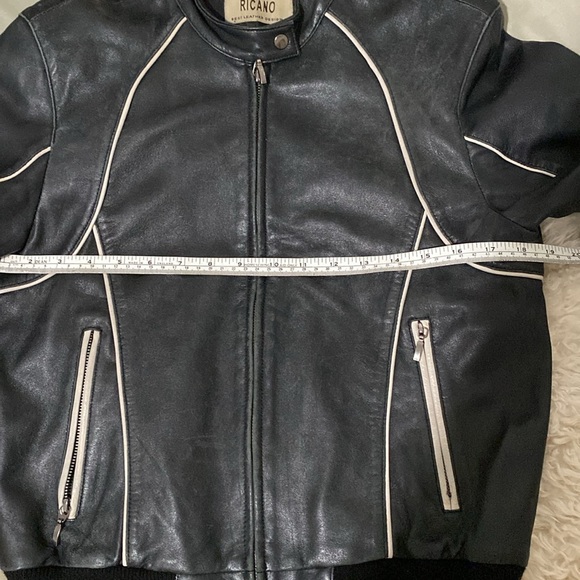 Vintage leather bomber jacket - Picture 7 of 10